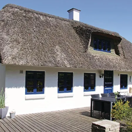 3 Bedroom Lovely In Romo *